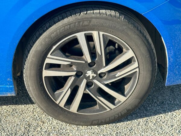 PEUGEOT 208 II phase 2 1.2 PURETECH 100 ALLURE – Image 8