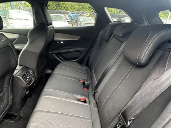 PEUGEOT 3008 II (2) 1.5 BLUEHDI 130CH S&S GT EAT8 – Image 16