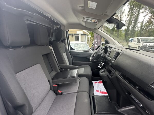 PEUGEOT EXPERT III (2) FOURGON M BLUEHDI 145 S&S EAT8 – Image 13