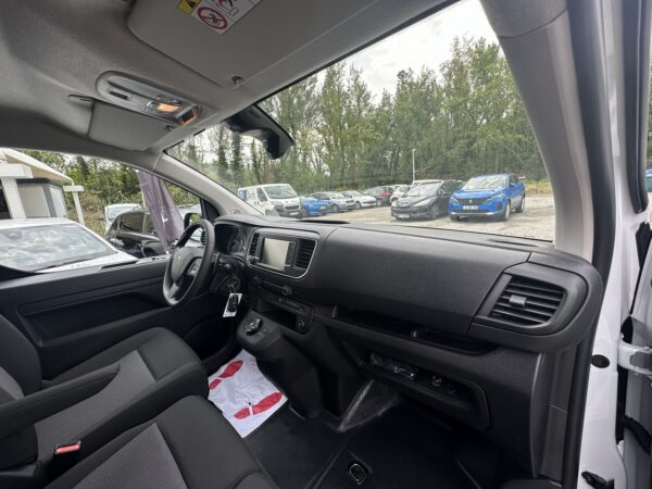 PEUGEOT EXPERT III (2) FOURGON M BLUEHDI 145 S&S EAT8 – Image 14