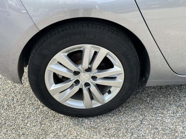 PEUGEOT 308 II (2) 1.2 PURETECH 110 S&S 5CV ACTIVE – Image 8